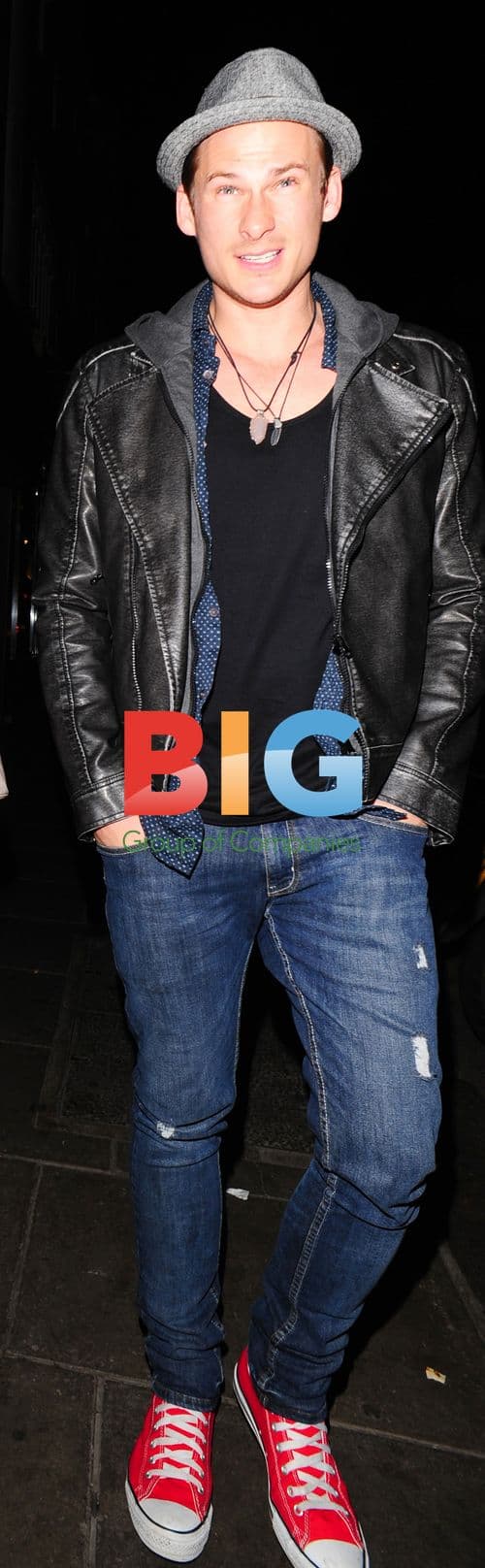 Lee Ryan Out with Mystery Woman