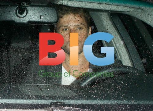 Ryan Phillippe Leaving Craig's in Rain