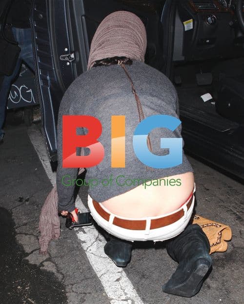 Vanessa Hudgens Leaves Trousdale