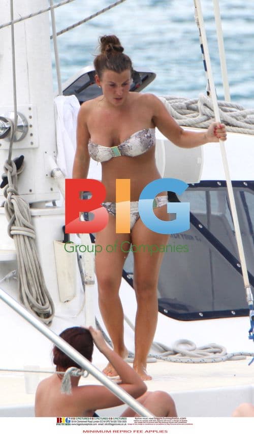 Coleen Rooney Relaxes in the Caribbean