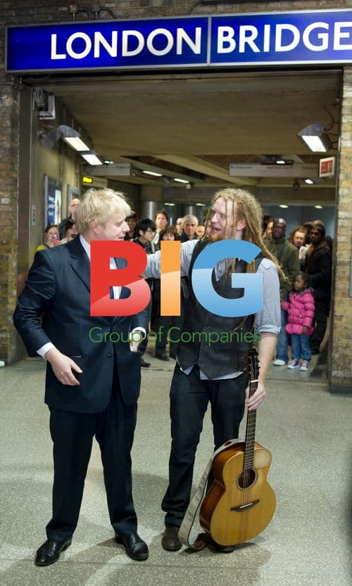 Boris Johnson and Newton Faulkner at London Busking Event