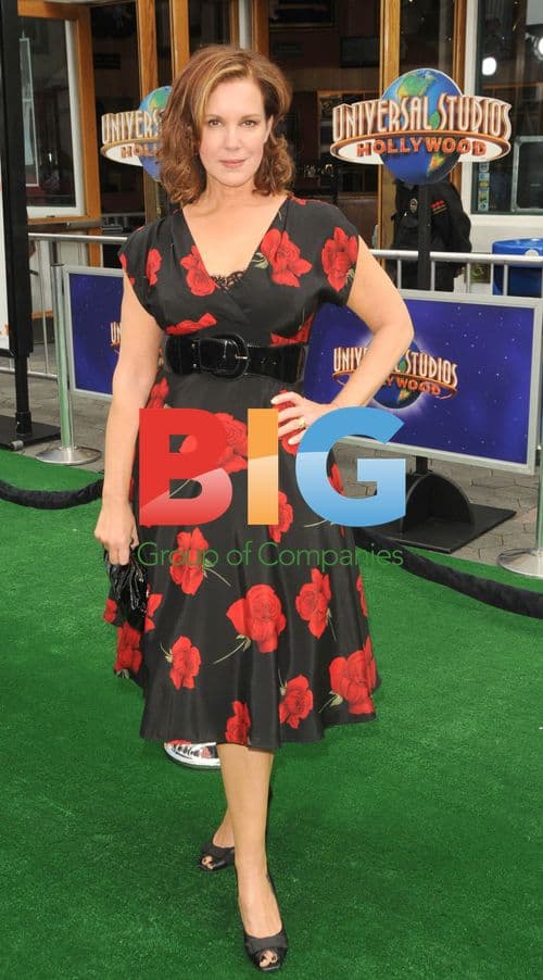 Elizabeth Perkins at 'HOP' Premiere