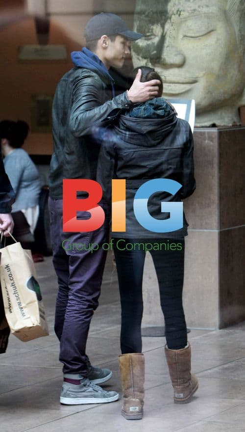 The Wanted Members Mobbed by Fans