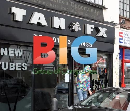 Katie Price and Leandro Penna at Tanning Salon