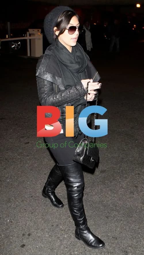 Kim Kardashian Arriving at LAX