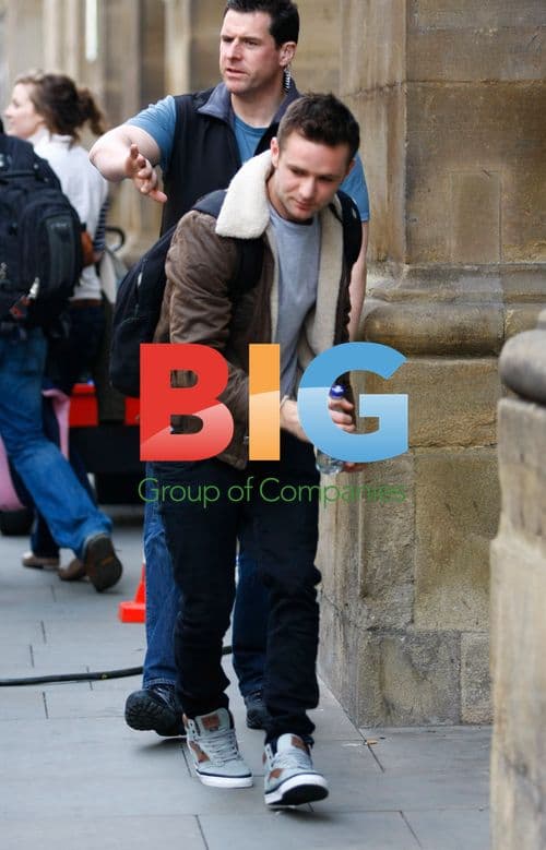 Mcfly Leaving Hotel Without Poynter