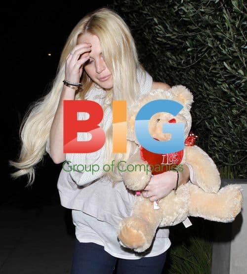 Lindsay Lohan Leaving Samantha Ronson's Home