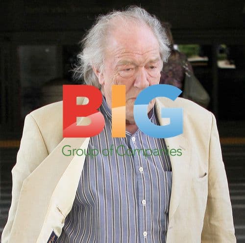 Michael Gambon Arriving at LAX