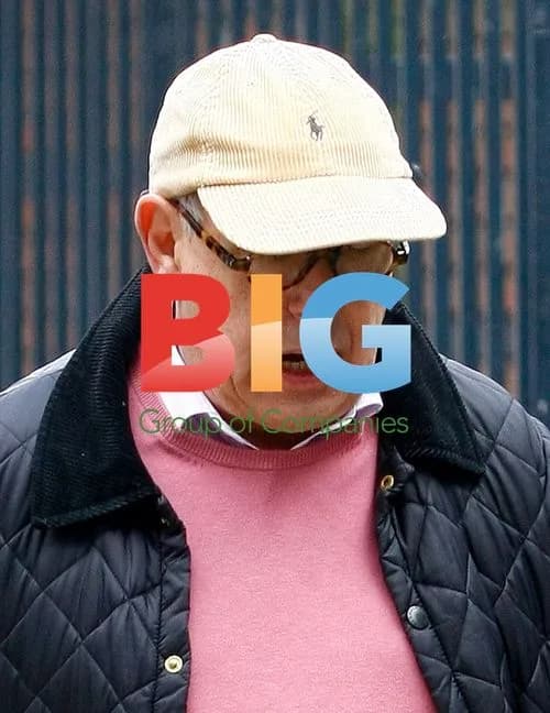 Malcolm Hebden on Coronation Street Set