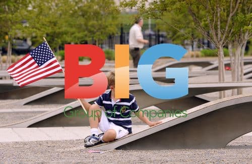Michael Henry II Visits 9/11 Pentagon Memorial