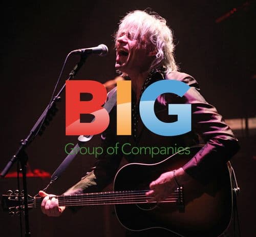 Bob Geldof Performs in Paris