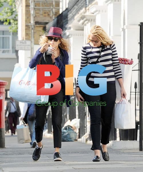 Jerry Hall Shopping on Kings Road