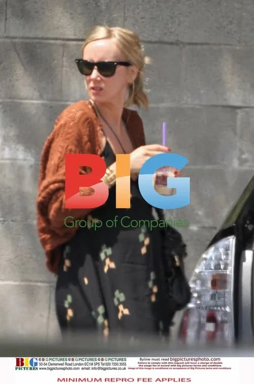 Kimberly Stewart, Rod Stewart at Beach