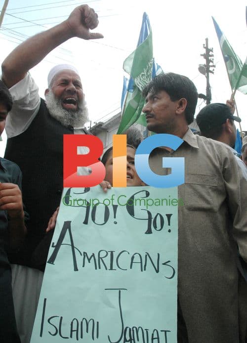 Pakistanis demonstrate for Osama bin Laden