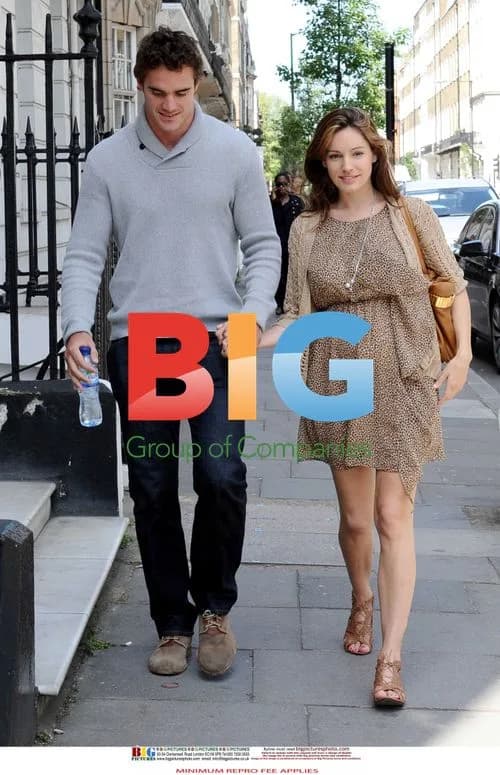 Kelly Brook and Thom Evans Arrive at Doctor's Office