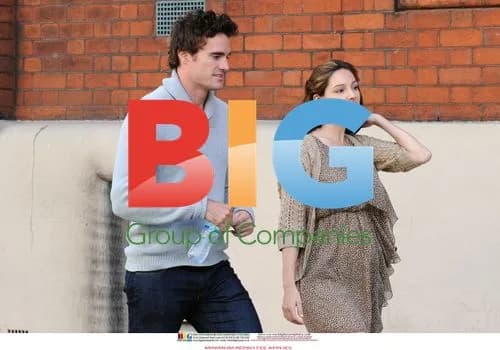 Kelly Brook and Thom Evans Arrive at Doctor's Office