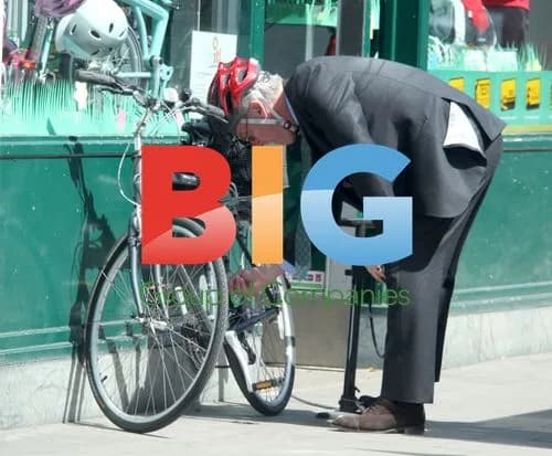 Jeremy Paxman deals with flat tyre
