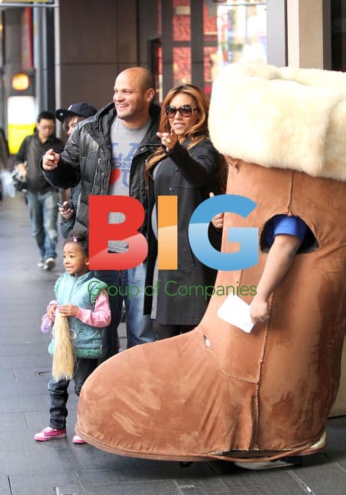 Mel B and Family Sightseeing in Sydney