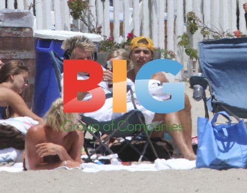 Kimberly Stewart's Beach Day with Family