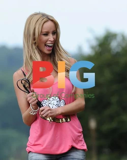 TOWIE's Lauren Pope on Romantic Dog Walk