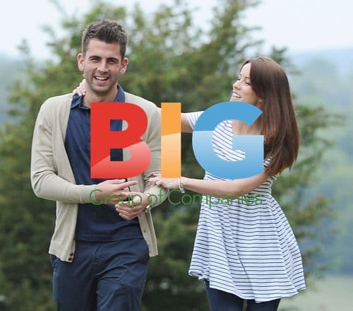 Nicola Tappenden and Simon Walton Romantic Walk