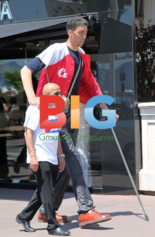 World's tallest man at Cannes Film Festival