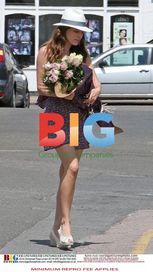 Kelly Brook Out Shopping
