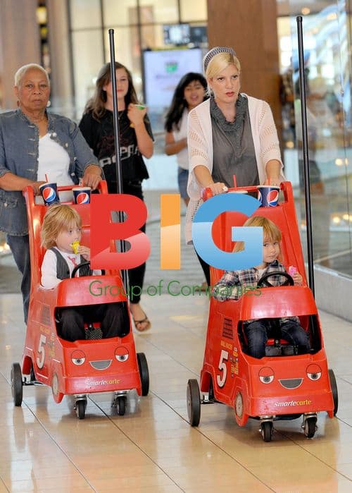 Tori Spelling and kids at Topanga Mall