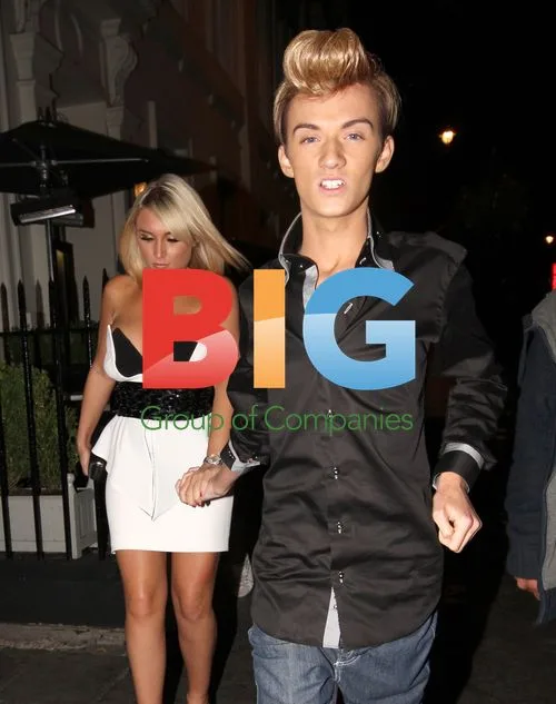 Billie Faiers and Harry Derbidge leaving London bar