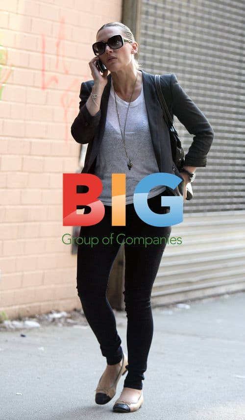 Kate Winslet out in New York