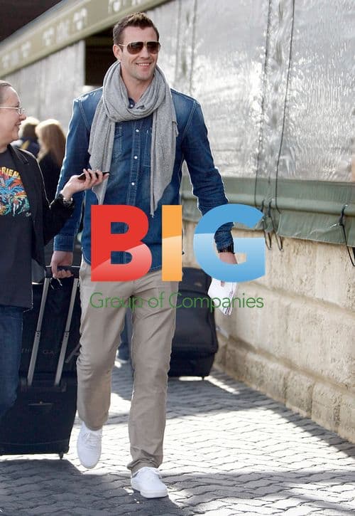 Kris Smith Arrives at Perth Airport