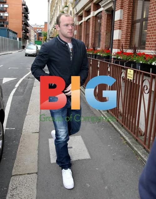 Wayne Rooney Arrives at London Studio