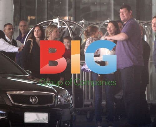 James and Erica Packer Arrive at Airport with Family