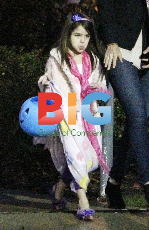 Katie Holmes & Suri Cruise Spotted in Halloween Costume