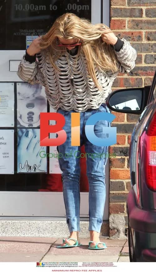 Katie Price and 'Signed' Contestants