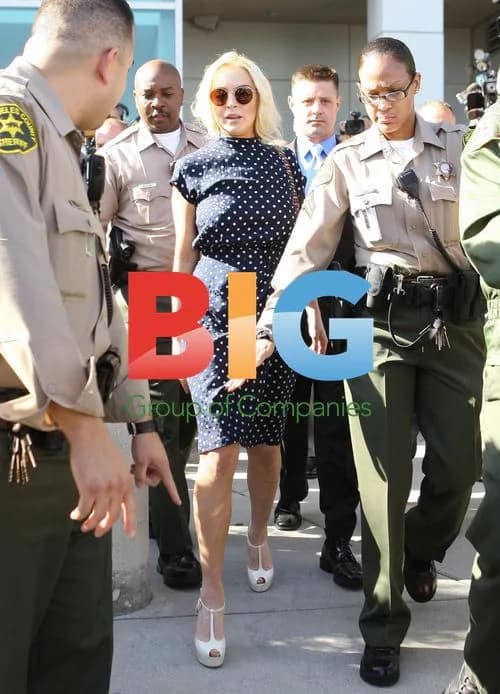 Lindsay Lohan Leaves LA Courthouse