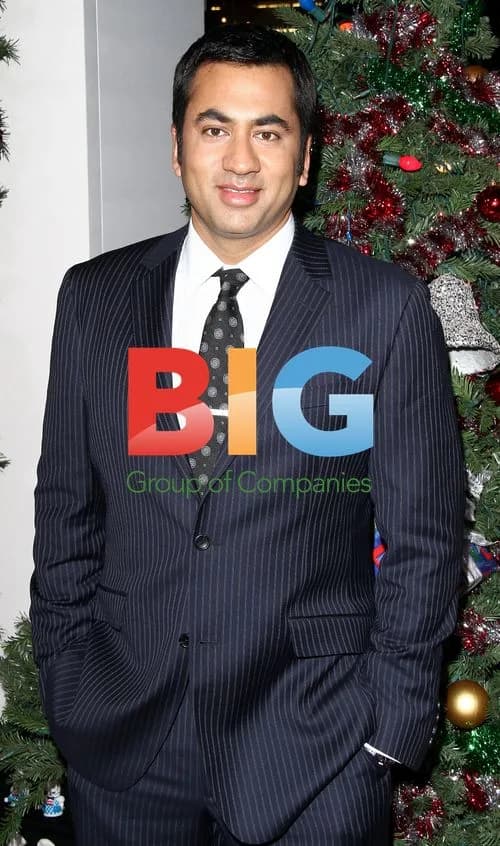 Kal Penn at "A Very Harold & Kumar 3D Christmas" Premiere