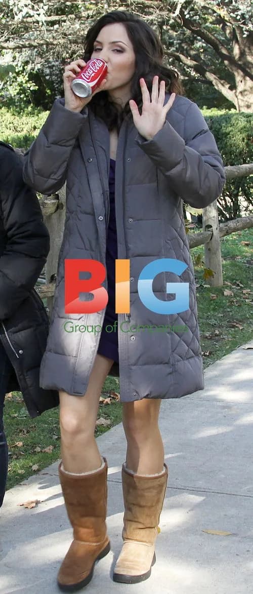 Katharine McPhee on film set of "Smash"