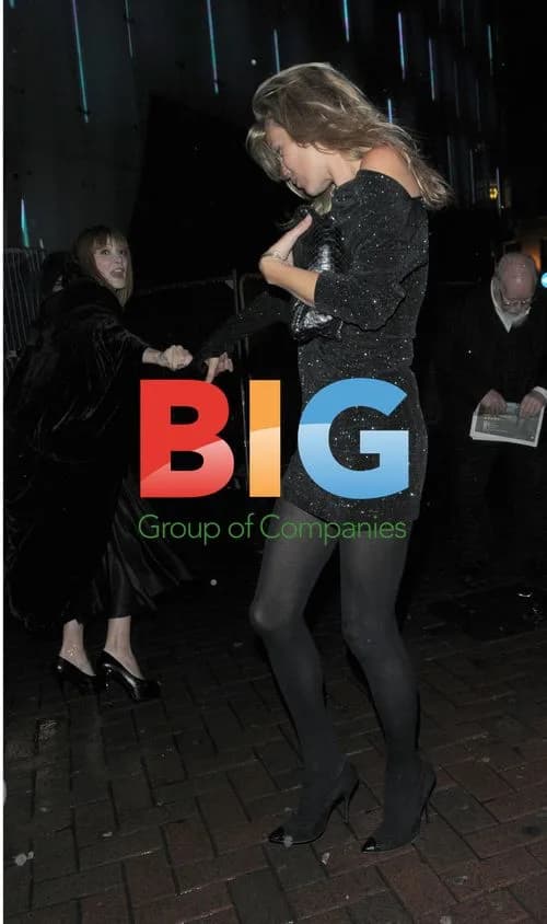 Kate Moss Exits Hotel for Afterparty