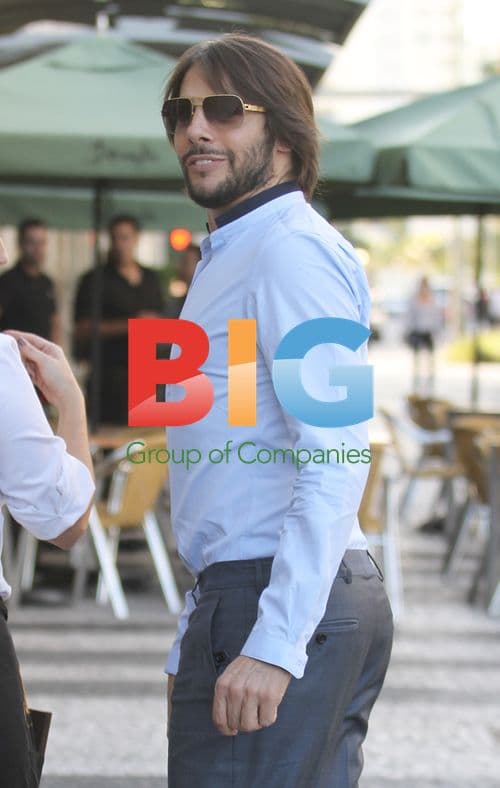 Joaquin Cortes Takes Beachside Stroll