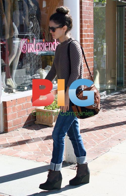 Rachel Bilson Grabs Coffee in Beverly Hills