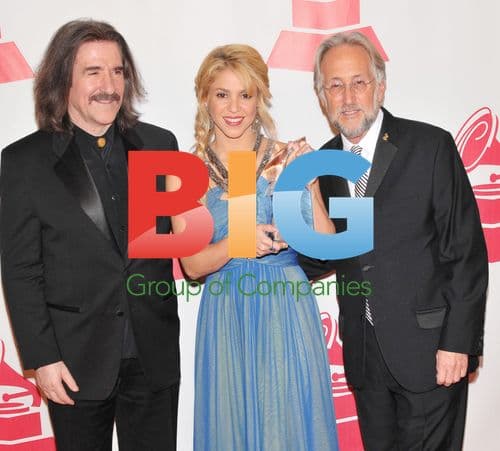 Shakira honored at 2011 Latin Grammys