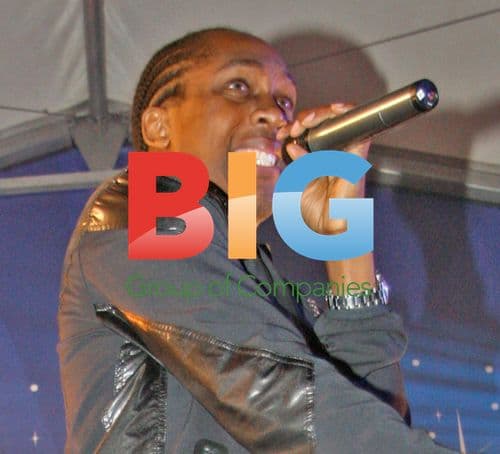 Singer Lemar switches on Stockport Christmas lights