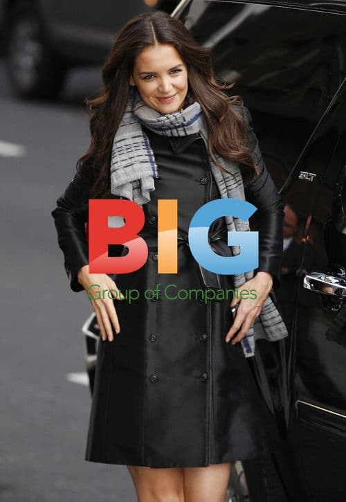 Katie Holmes Arrives at Letterman Show