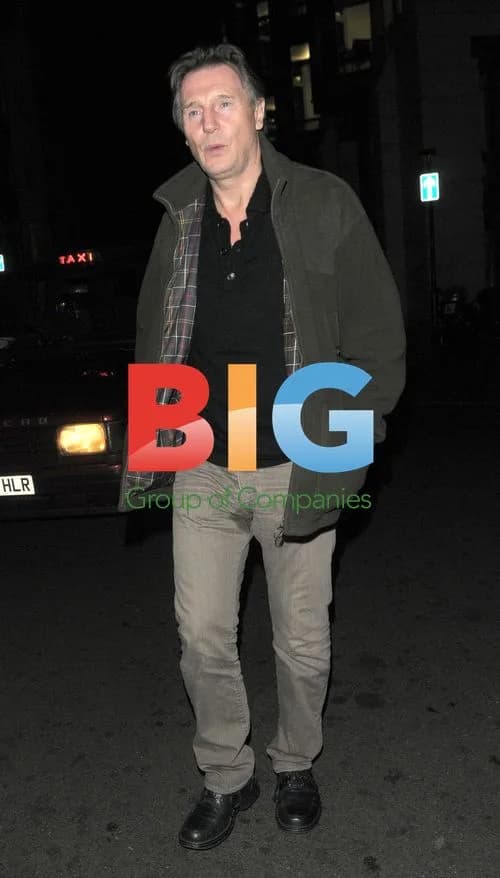 Liam Neeson Leaves Scotts Restaurant
