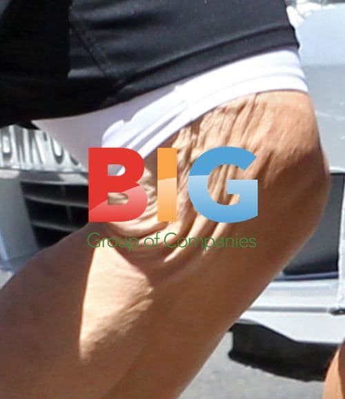 Tobey Maguire and Ethan Suplee at the Gym