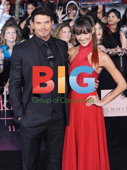 Kellan Lutz and Sharni Vinson at 'Twilight Saga' Premiere