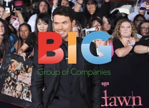 Kellan Lutz and Sharni Vinson at 'Twilight: Breaking Dawn' Premiere