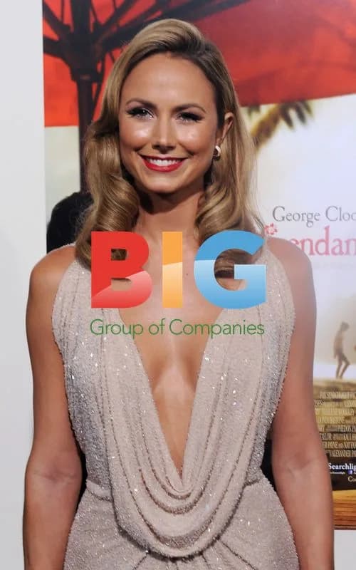 Stacy Keibler at "The Descendants" Premiere