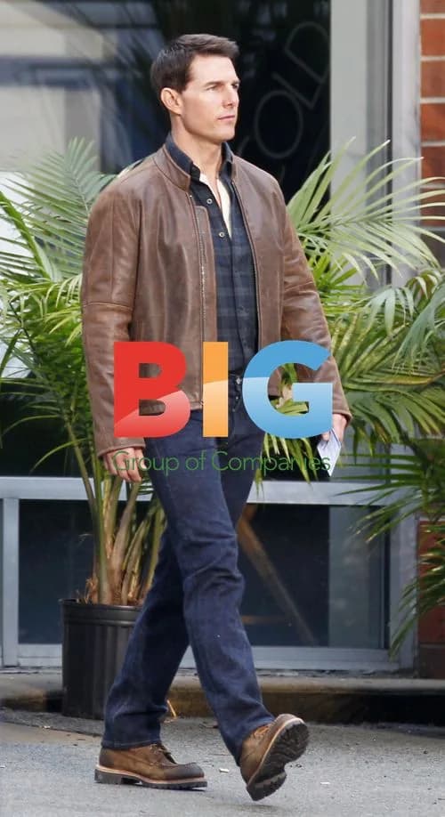 Tom Cruise on Movie Set